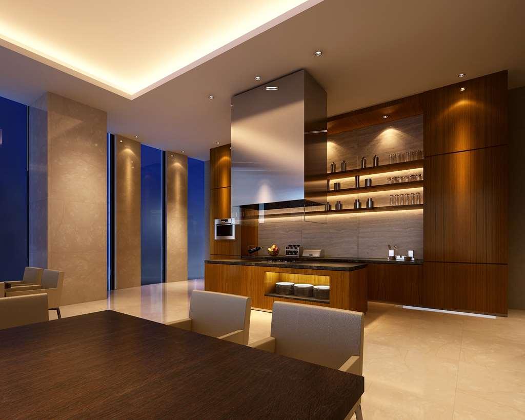 Park Hyatt Doha Otel Konforlar fotoğraf A kitchen